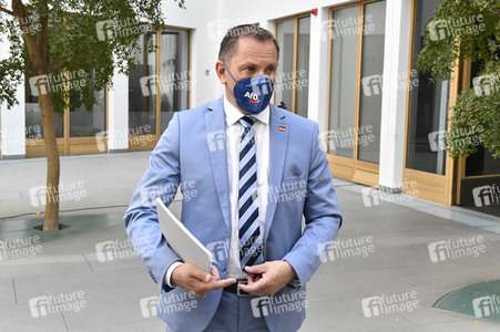Ankunft zur AfD Pressekonferenz zur Landtagswahl in Sachsen-Anhalt in Berlin