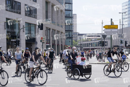 Fahrrad-Demo 'Verkehrswende jetzt' in Berlin