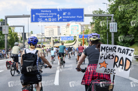 Fahrrad-Demo 'Verkehrswende jetzt' in Berlin
