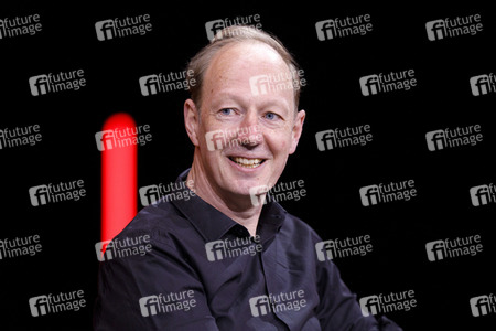 Martin Sonneborn und Gregor Gysi auf der lit.Cologne 2021 in Köln