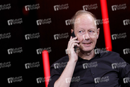 Martin Sonneborn und Gregor Gysi auf der lit.Cologne 2021 in Köln