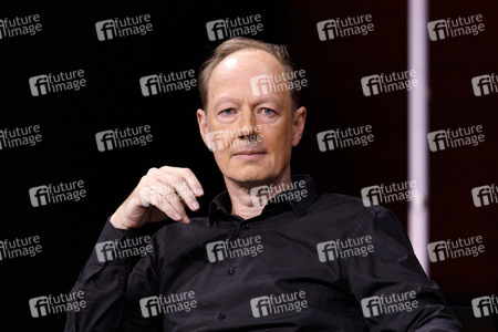 Martin Sonneborn und Gregor Gysi auf der lit.Cologne 2021 in Köln