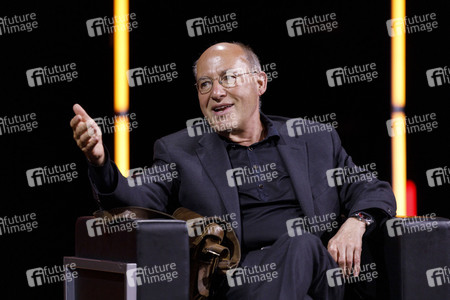 Martin Sonneborn und Gregor Gysi auf der lit.Cologne 2021 in Köln
