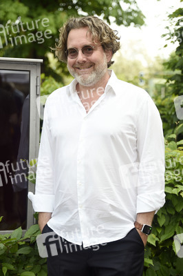 Theaterpremiere 'Winterrose' in Berlin