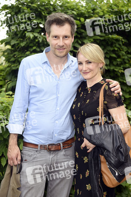 Theaterpremiere 'Winterrose' in Berlin