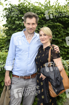 Theaterpremiere 'Winterrose' in Berlin