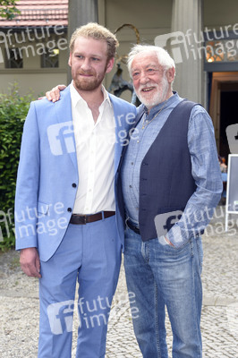 Theaterpremiere 'Winterrose' in Berlin