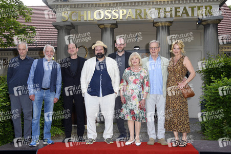 Theaterpremiere 'Winterrose' in Berlin