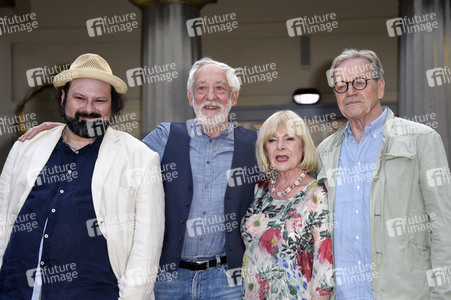 Theaterpremiere 'Winterrose' in Berlin