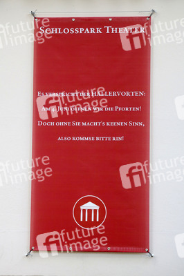 Theaterpremiere 'Winterrose' in Berlin