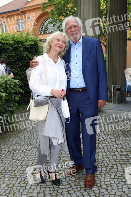 Theaterpremiere 'Winterrose' in Berlin