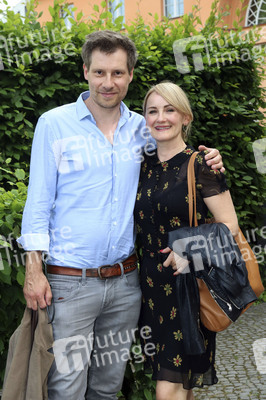 Theaterpremiere 'Winterrose' in Berlin