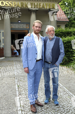 Theaterpremiere 'Winterrose' in Berlin