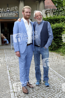 Theaterpremiere 'Winterrose' in Berlin