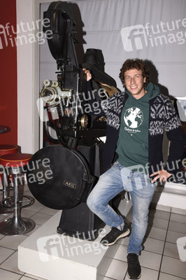 Filmscreening 'Ausgrissn! In der Lederhosn nach Las Vegas' in Aschheim