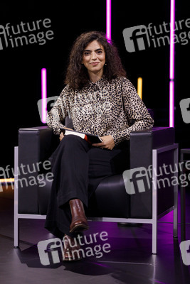 Miryam Schellbach und Shida Bazyar auf der lit.Cologne 2021 in Köln