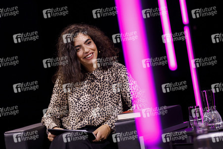 Miryam Schellbach und Shida Bazyar auf der lit.Cologne 2021 in Köln