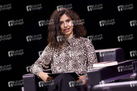 Miryam Schellbach und Shida Bazyar auf der lit.Cologne 2021 in Köln