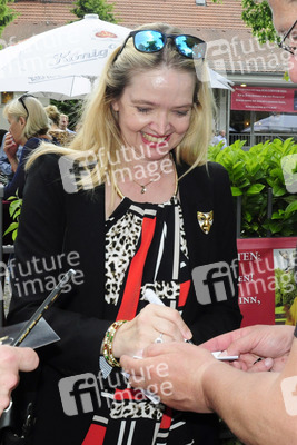 Theaterpremiere 'Winterrose' in Berlin