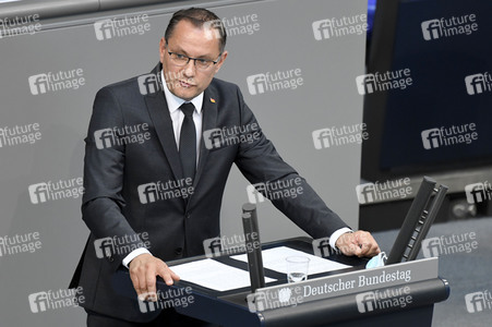 232. Sitzung des Deutschen Bundestages in Berlin