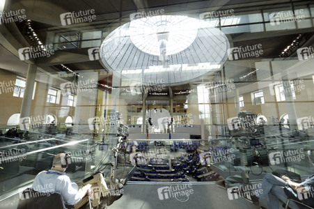 233. Sitzung des Deutschen Bundestages in Berlin