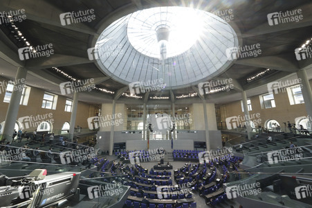 233. Sitzung des Deutschen Bundestages in Berlin