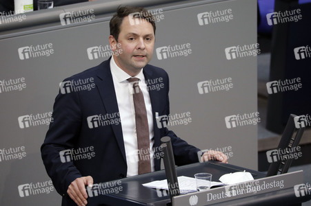 233. Sitzung des Deutschen Bundestages in Berlin