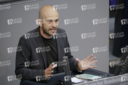 233. Sitzung des Deutschen Bundestages in Berlin