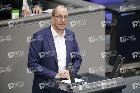 233. Sitzung des Deutschen Bundestages in Berlin