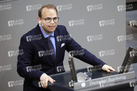 233. Sitzung des Deutschen Bundestages in Berlin