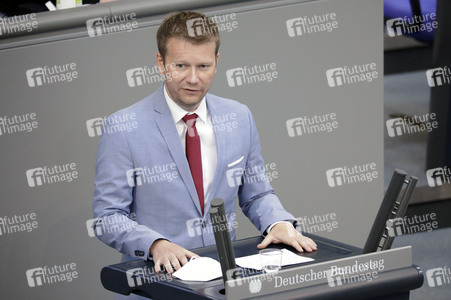 233. Sitzung des Deutschen Bundestages in Berlin