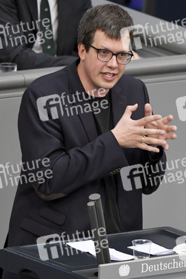 233. Sitzung des Deutschen Bundestages in Berlin