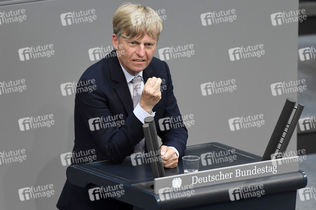 233. Sitzung des Deutschen Bundestages in Berlin