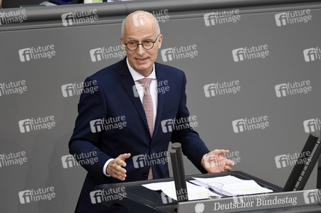 233. Sitzung des Deutschen Bundestages in Berlin