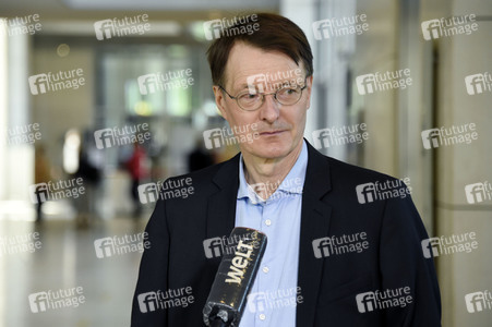 233. Sitzung des Deutschen Bundestages in Berlin