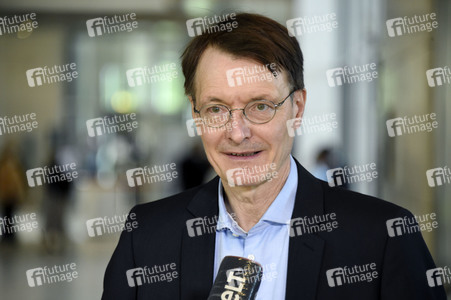 233. Sitzung des Deutschen Bundestages in Berlin