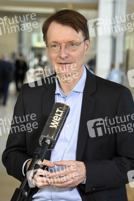 233. Sitzung des Deutschen Bundestages in Berlin