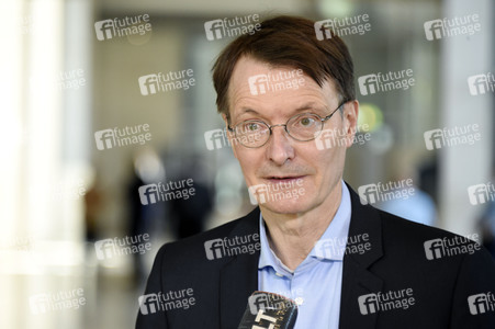 233. Sitzung des Deutschen Bundestages in Berlin