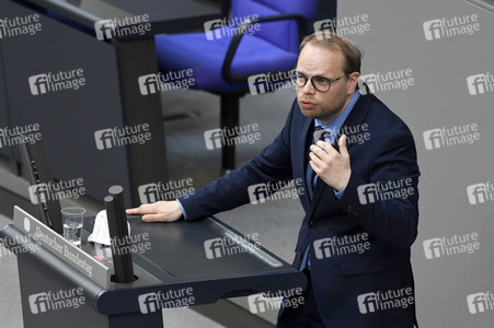 233. Sitzung des Deutschen Bundestages in Berlin