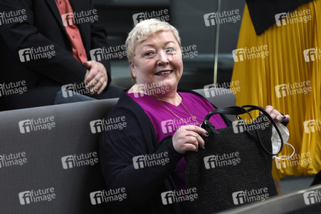 233. Sitzung des Deutschen Bundestages in Berlin