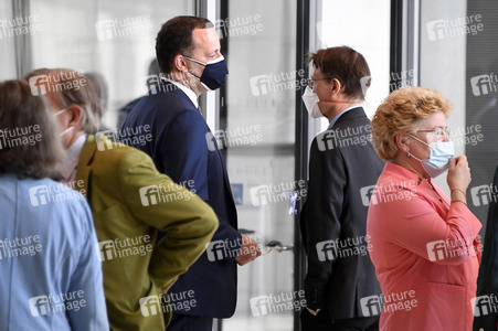 233. Sitzung des Deutschen Bundestages in Berlin