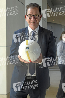 234. Sitzung des Deutschen Bundestages in Berlin