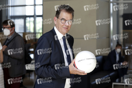 234. Sitzung des Deutschen Bundestages in Berlin