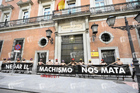Femen Protest für die Freilassung von Juana Rivas in Madrid