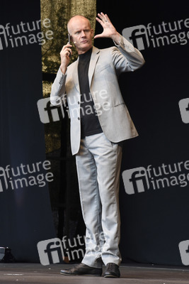 Auftritt von Max Uthoff in München