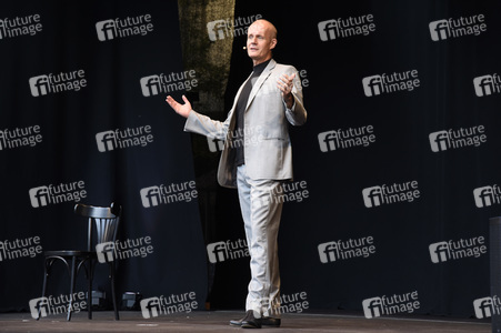 Auftritt von Max Uthoff in München