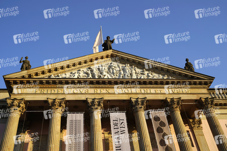Opernpremiere 'La Fanciulla del West' in Berlin