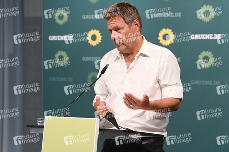 Pressekonferenz mit Robert Habeck in Berlin