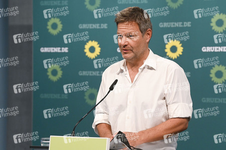 Pressekonferenz mit Robert Habeck in Berlin