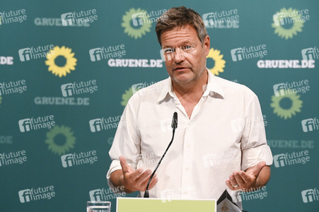 Pressekonferenz mit Robert Habeck in Berlin